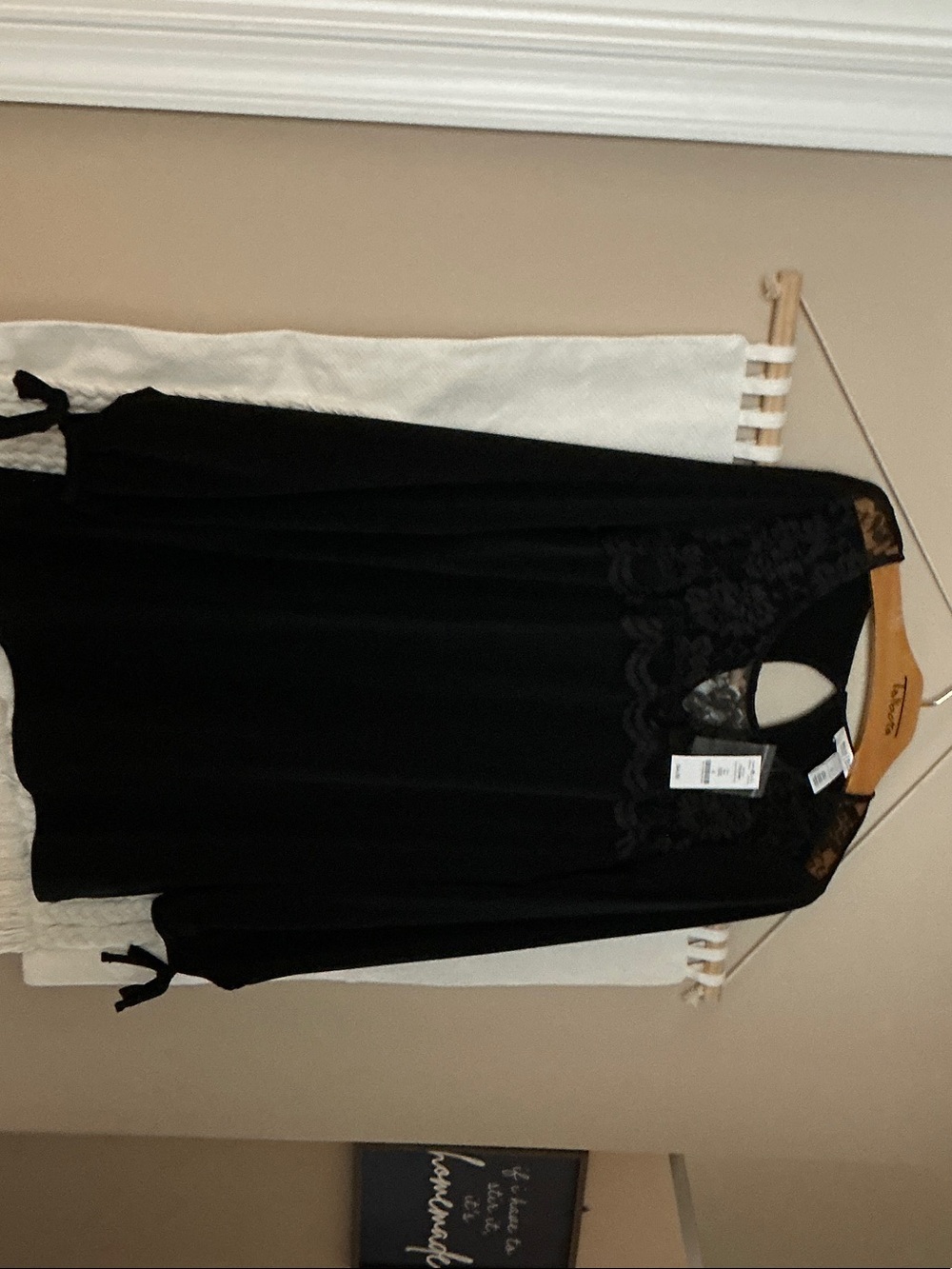 Black Lace Detail Long Sleeve To.p.WwHBM new with tags .   sz. 8